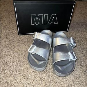 Mia Sandals